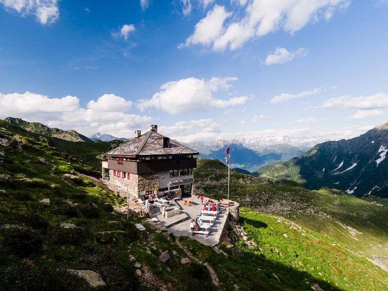 Image 2 - Via Alta Idra